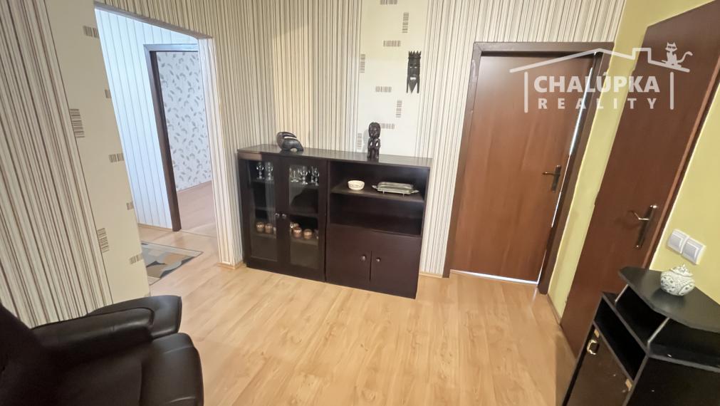 3-izbový byt s lodžiou 79 m2 na ul. Bazovského v Trenčíne - Juh