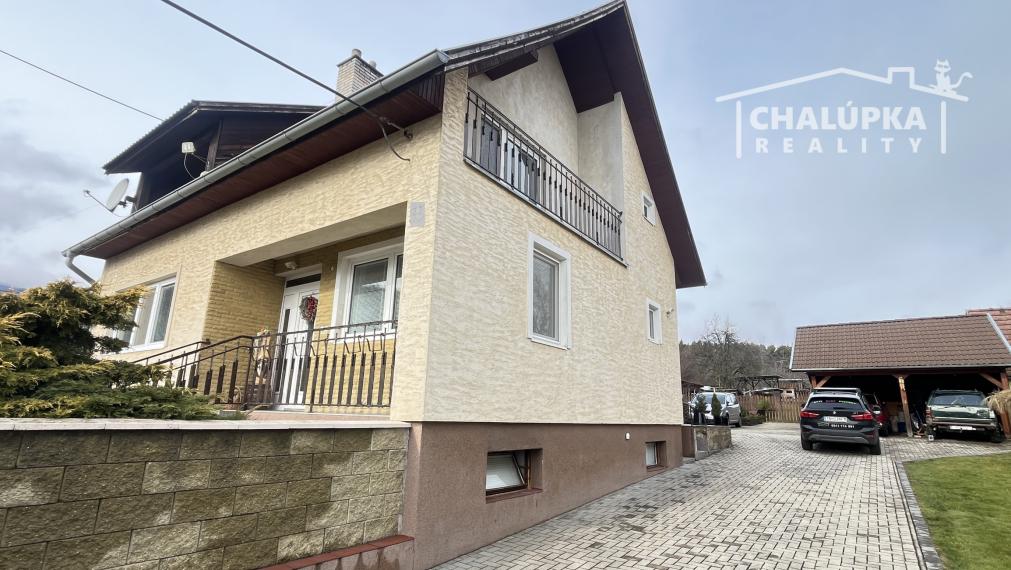 Rodinný dom 6+1 s garážou, 2-prístreškom a krásnym 2066 m2 pozemkom, Dubodiel