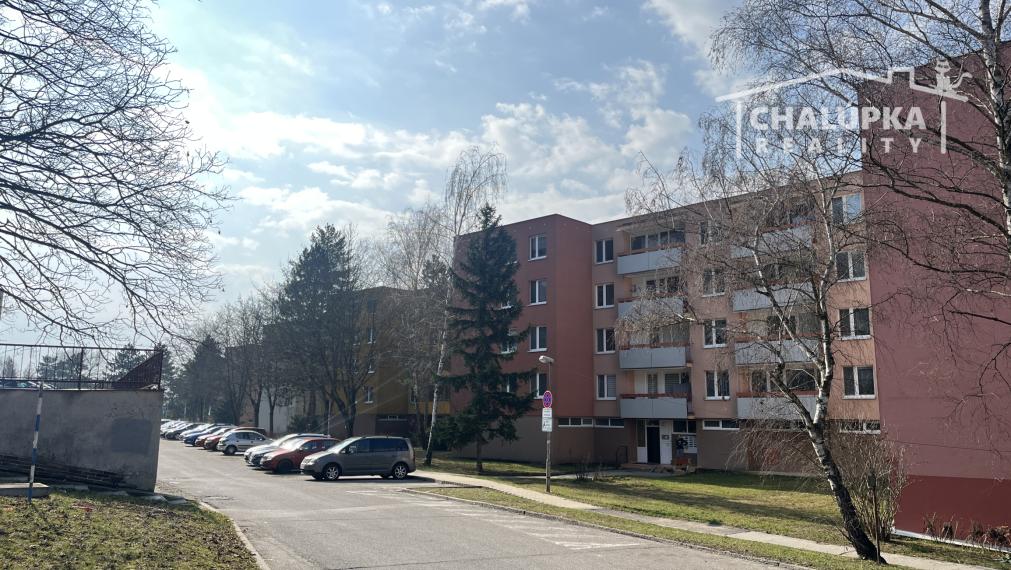 Hľadáme 3 alebo 4-izbový byt na ul. J.Halašu, Ľ. Novomeského, K. Šmidkeho v Trenčíne - Juh I