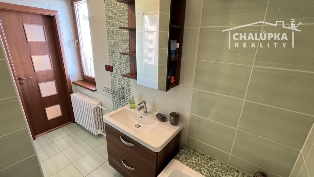 Zrekonštruovaný 3-izbový mezanín, 2 balkóny, ul. Halalovka, Trenčín - Juh III