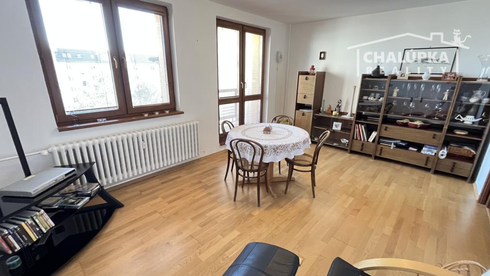 Zrekonštruovaný 3-izbový mezanín, 2 balkóny, ul. Halalovka, Trenčín - Juh III