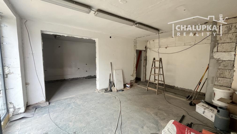 Na prenájom: Priestory 370 m2, Trenčín - Súvoz