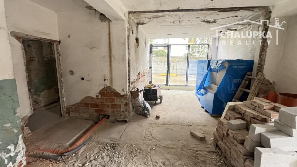 Na prenájom: Priestory 370 m2, Trenčín - Súvoz