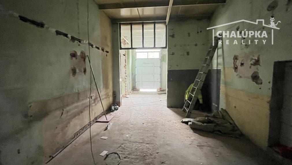 Na prenájom: Priestory 370 m2, Trenčín - Súvoz