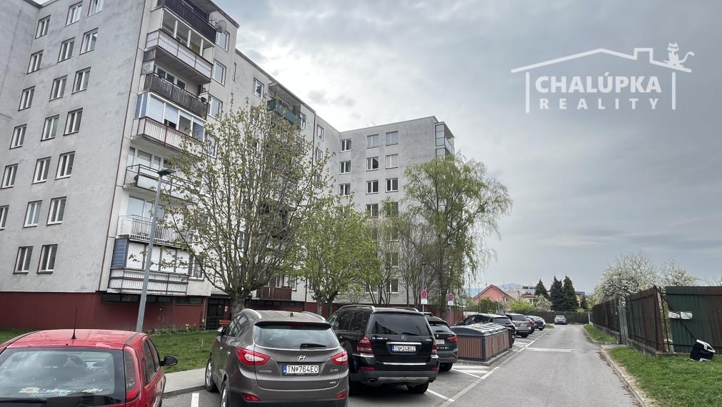 Zariadený 3-izbový byt s lodžiou 69 m2 na ul. J. Hollého v Trenčíne