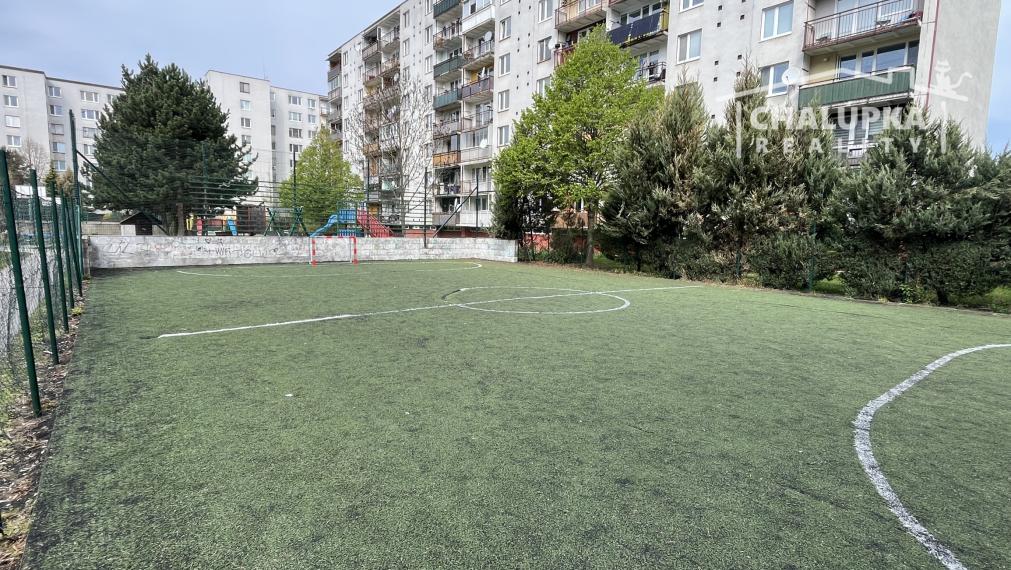 Zariadený 3-izbový byt s lodžiou 69 m2 na ul. J. Hollého v Trenčíne