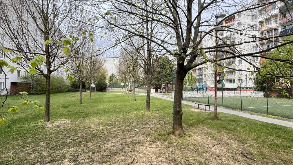 Zariadený 3-izbový byt s lodžiou 69 m2 na ul. J. Hollého v Trenčíne