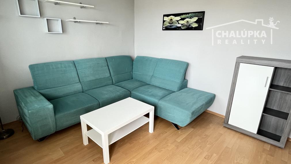 Zariadený 3-izbový byt s lodžiou 69 m2 na ul. J. Hollého v Trenčíne