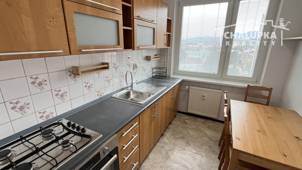 Zariadený 3-izbový byt s lodžiou 69 m2 na ul. J. Hollého v Trenčíne