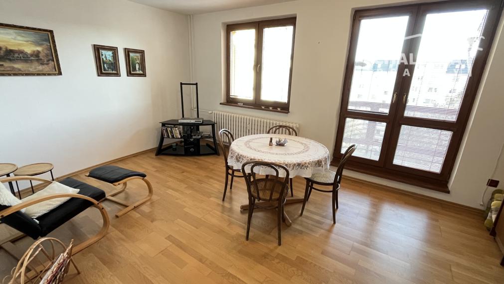 3-izbový mezanín s 2 balkónmi 87 m2 ul. Halalovka, Trenčín - Juh III