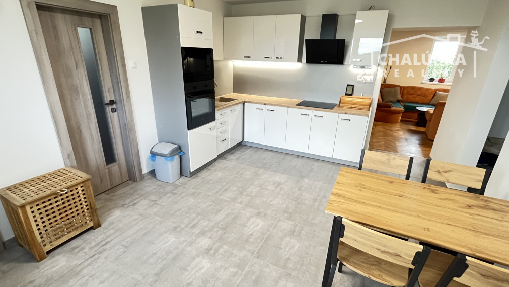 2-izbový byt 82 m2 so záhradou 337 m2 a 3 dielňami, Kostolná-Záriečie pri Trenčíne