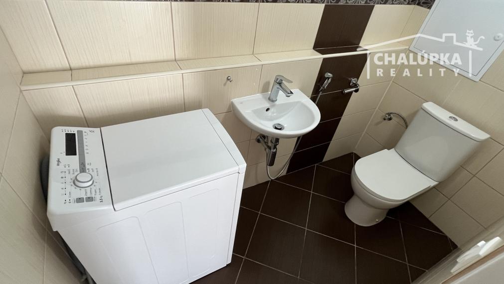 Kompletná rekonštrukcia: 2-izbový byt s lodžiou na ul. K. Šmidkeho v Trenčíne - Juh II