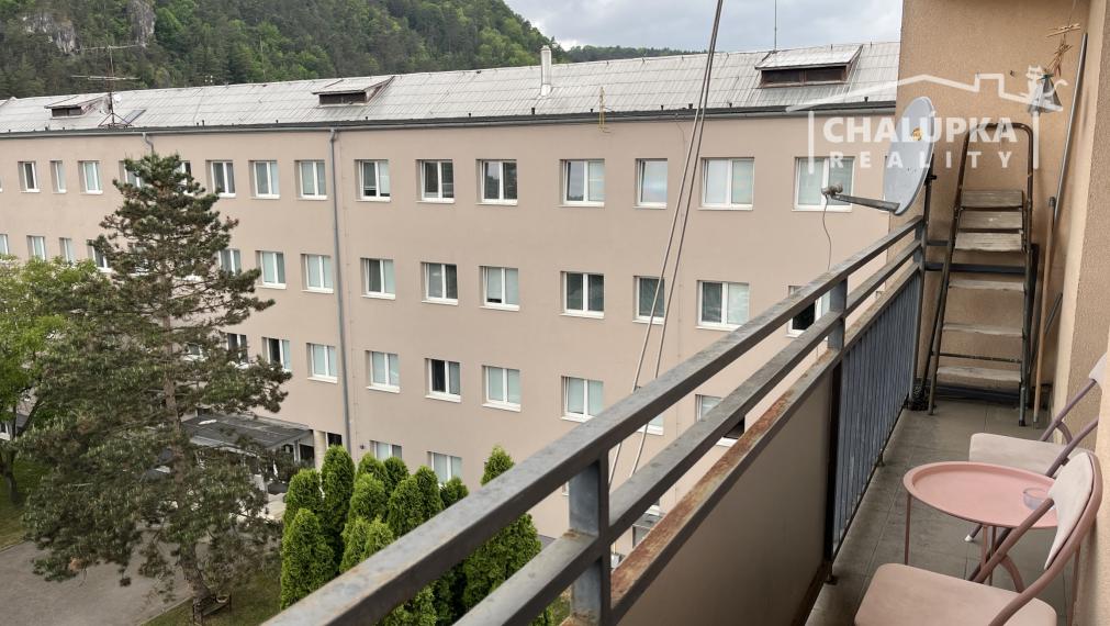 Zrekonštruovaný 2-izbový byt s balkónom, K. Výstavisku Trenčín