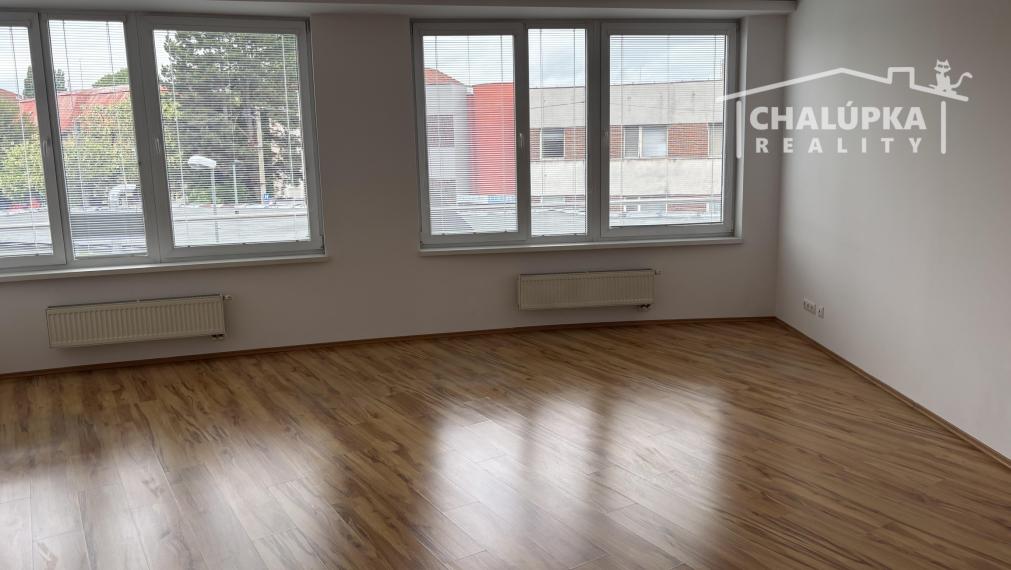 Na prenájom: Nebytový Priestor 37 m2 v centre Trenčína