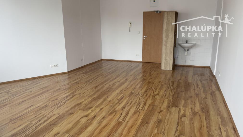 Na prenájom: Nebytový Priestor 37 m2 v centre Trenčína