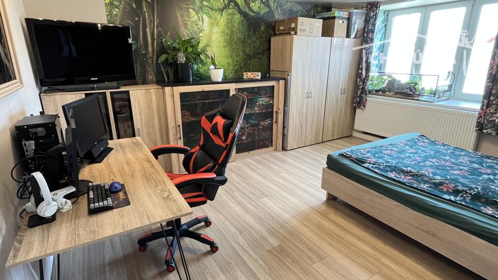 Rodinný dom s možnosťou podnikania s 1038 m2 pozemkom v Tr. Teplej, časť Dobrá