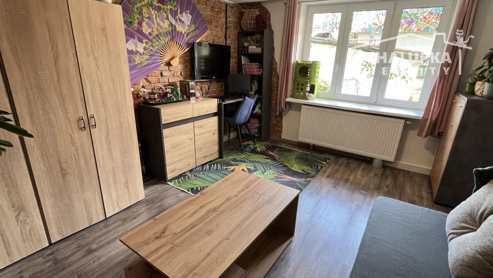 Rodinný dom s možnosťou podnikania s 1038 m2 pozemkom v Tr. Teplej, časť Dobrá