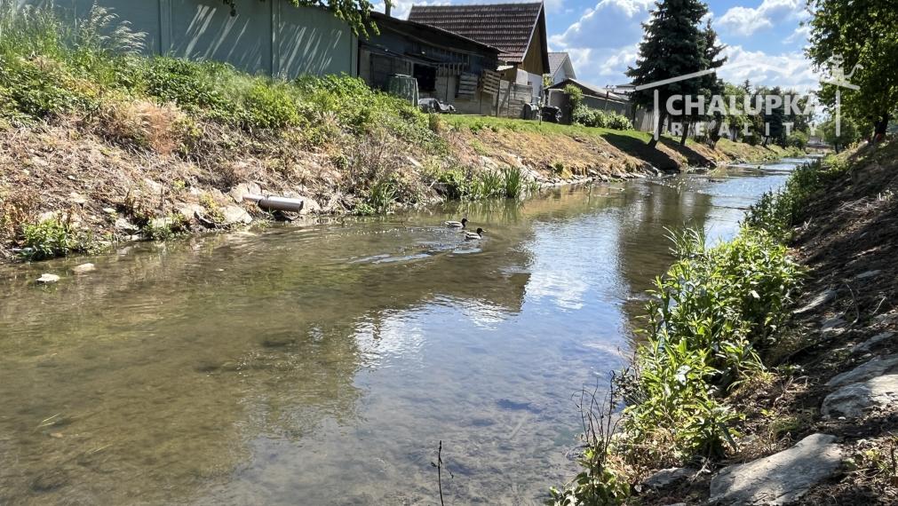 Veľký rodinný dom 5+1 s veľkým pozemkom 3667 m2, obec Svinná