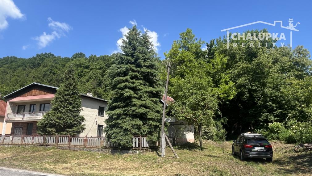 RD 7+1 (220 m2) s garážou a 1784 m2 pozemkom v Prašníku pri Piešťanoch