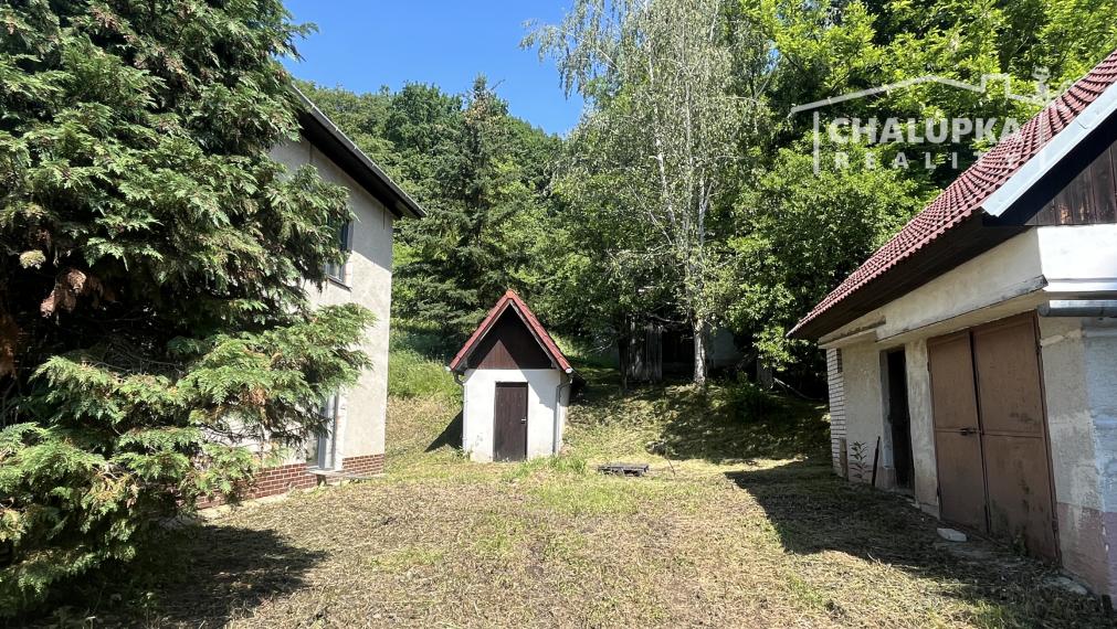 RD 7+1 (220 m2) s garážou a 1784 m2 pozemkom v Prašníku pri Piešťanoch