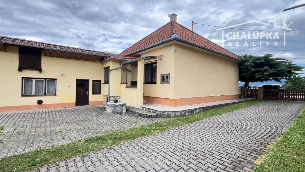 Rodinný dom s 2006 m2 pozemkom v Melčicicach-Lieskovom