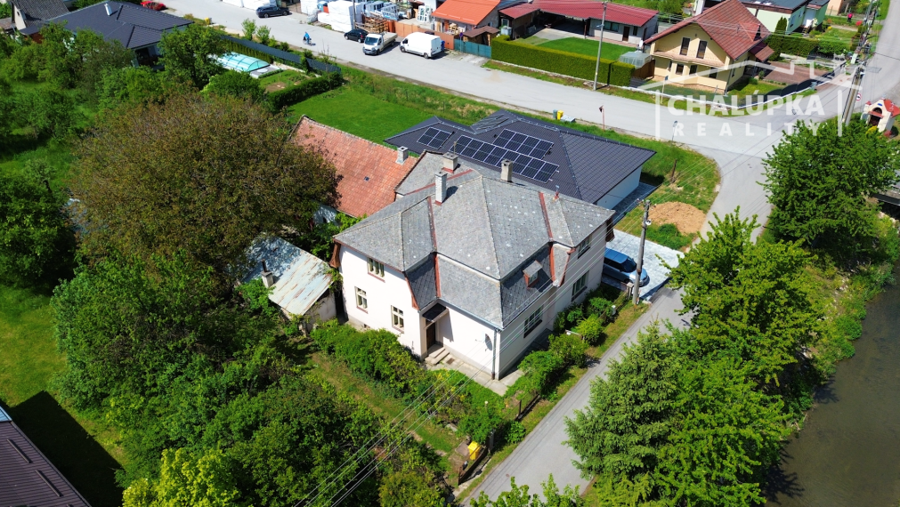 Veľký rodinný dom 5+1 s veľkým pozemkom 3667 m2, obec Svinná