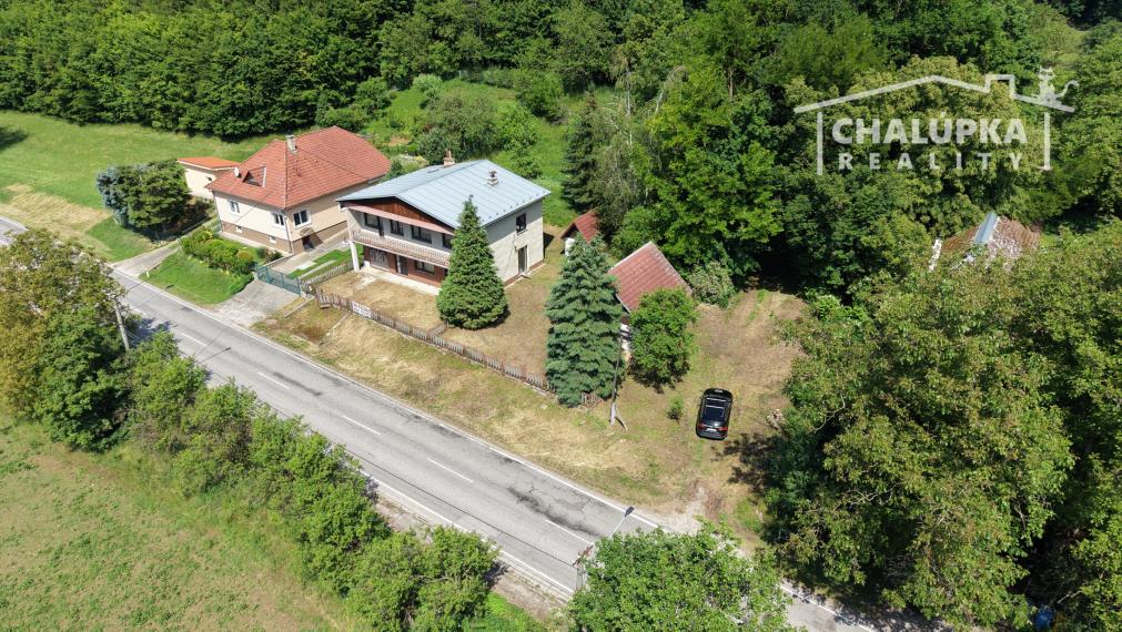 RD 7+1 (220 m2) s garážou a 1784 m2 pozemkom v Prašníku pri Piešťanoch