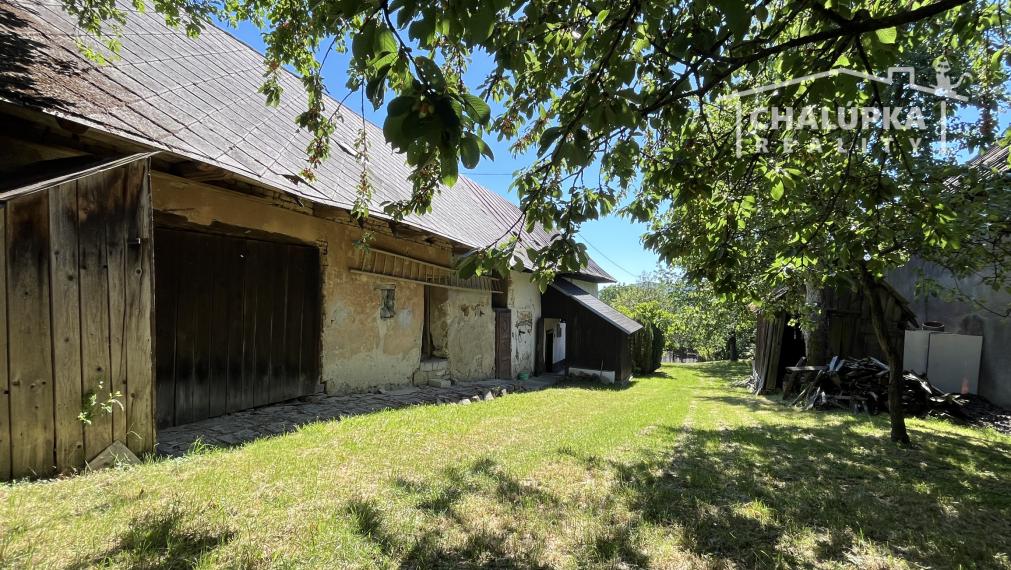 Tradičná chalupa v Hornej Súči časť Dúbrava, 887 m2 pozemok