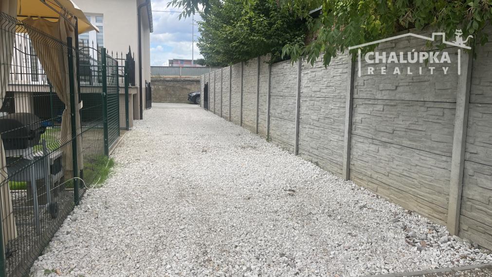 NA PRENÁJOM: Pozemok 435 m2, ul. Bratislavská Trenčín