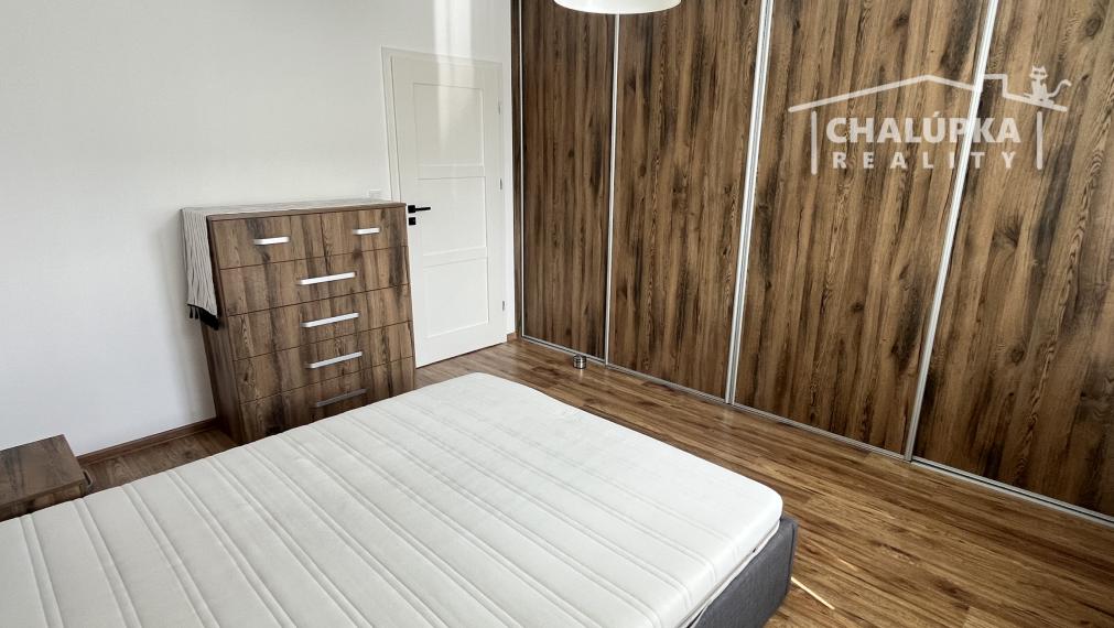 NA PRENÁJOM: 2-izbový byt s garážou a parkovacím miestom v Soblahove