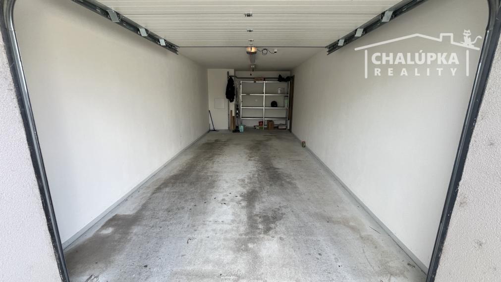 NA PRENÁJOM: 2-izbový byt s garážou a parkovacím miestom v Soblahove