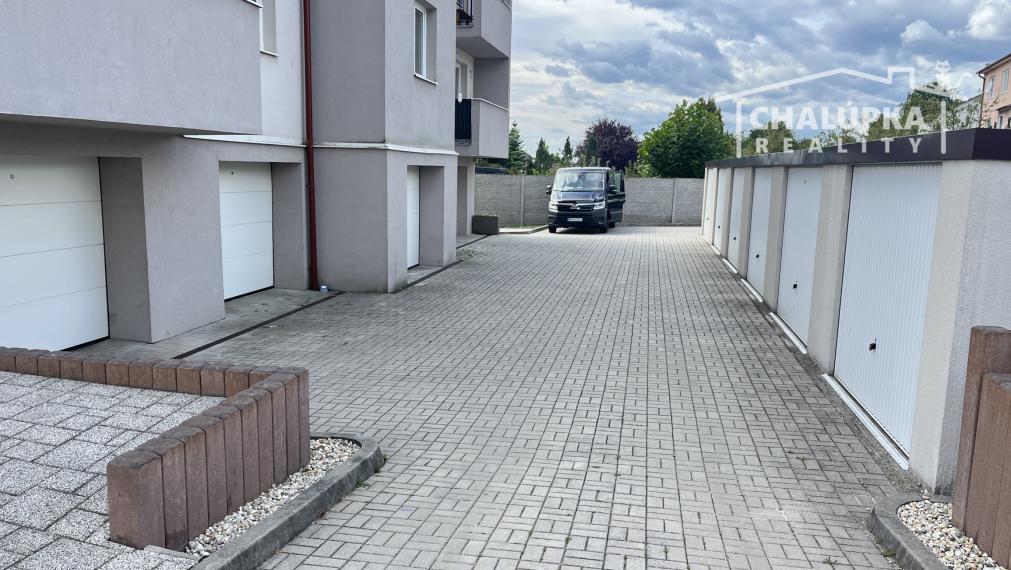 NA PRENÁJOM: 2-izbový byt s garážou a parkovacím miestom v Soblahove