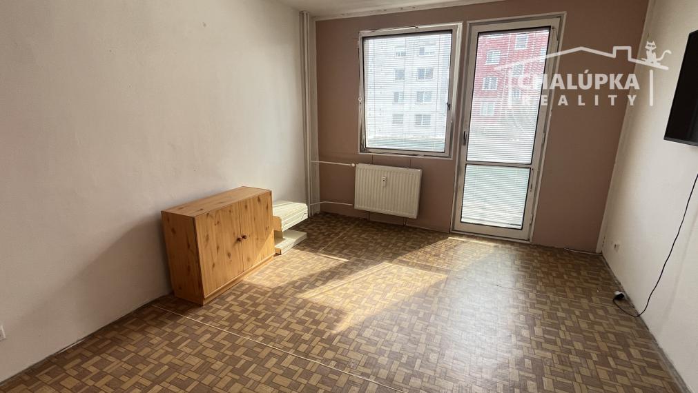 3-izbový byt s lodžiou 77 m2 v Novom Meste nad Váhom, ul. Sládkovičova