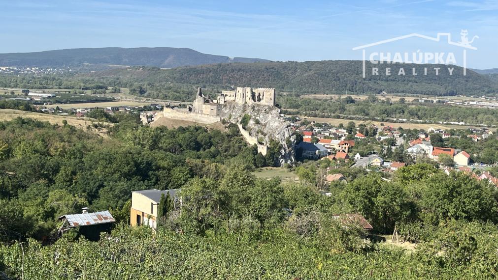 Zariadená chata v Beckove s 612 m2 pozemkom