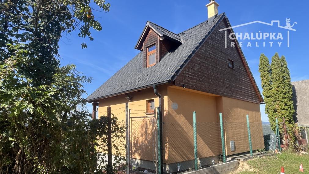 Zariadená chata v Beckove s 612 m2 pozemkom