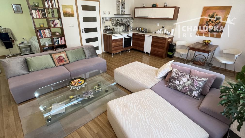 Pekný 1 a 1/2 izbový byt s balkónom 43 m2 Východná ul. Trenčín