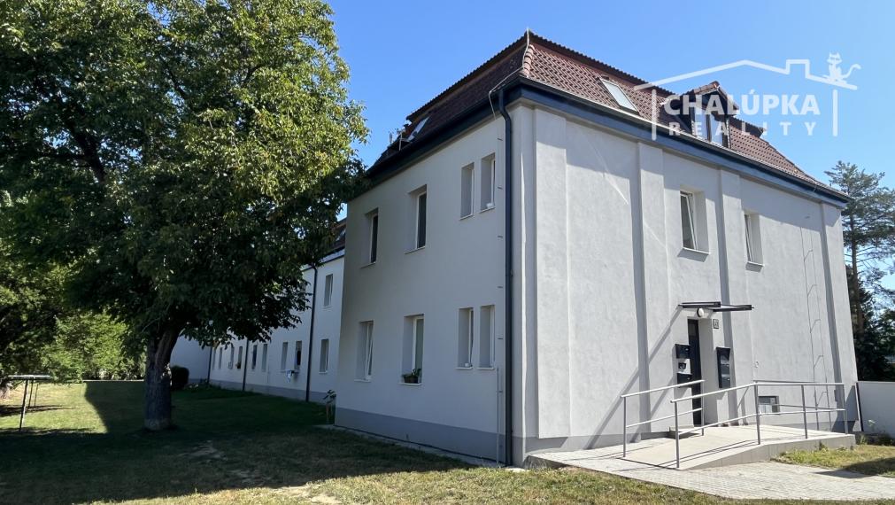 Zariadený 1-izbový byt v Trenčíne, ul. Gen. M. R. Štefánika