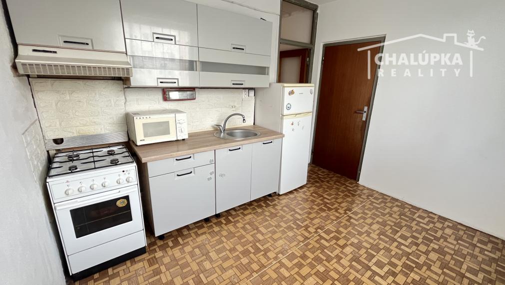 3-izbový byt s lodžiou 77 m2 v Novom Meste nad Váhom, ul. Sládkovičova