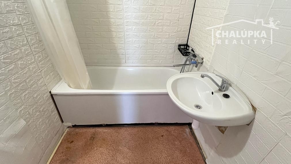 3-izbový byt s lodžiou 77 m2 v Novom Meste nad Váhom, ul. Sládkovičova