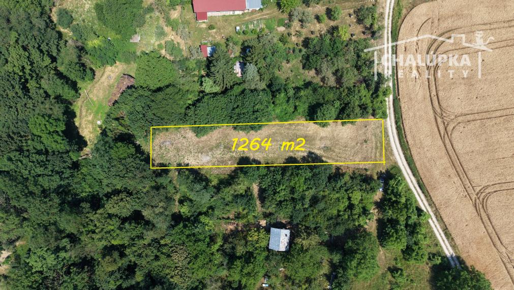 Pozemok na výstavbu RD, 1264 m2 v Haluziciach pri Novom Meste nad Váhom