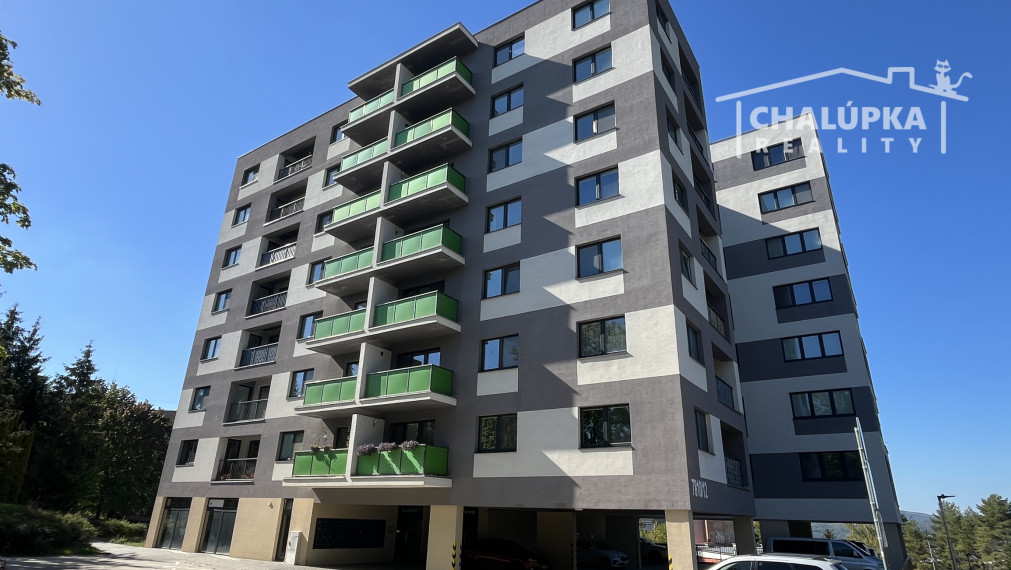 NOVOSTAVBA: Zariadený 3-izbový byt s terasou v Trenčíne, Saratovská ul.