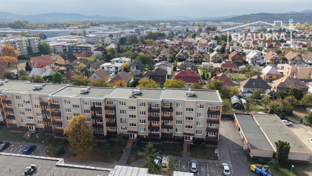 Zariadený 3-izbový byt s 2 balkónmi a parkovaním v Trenčíne, ul. Bavlnárska