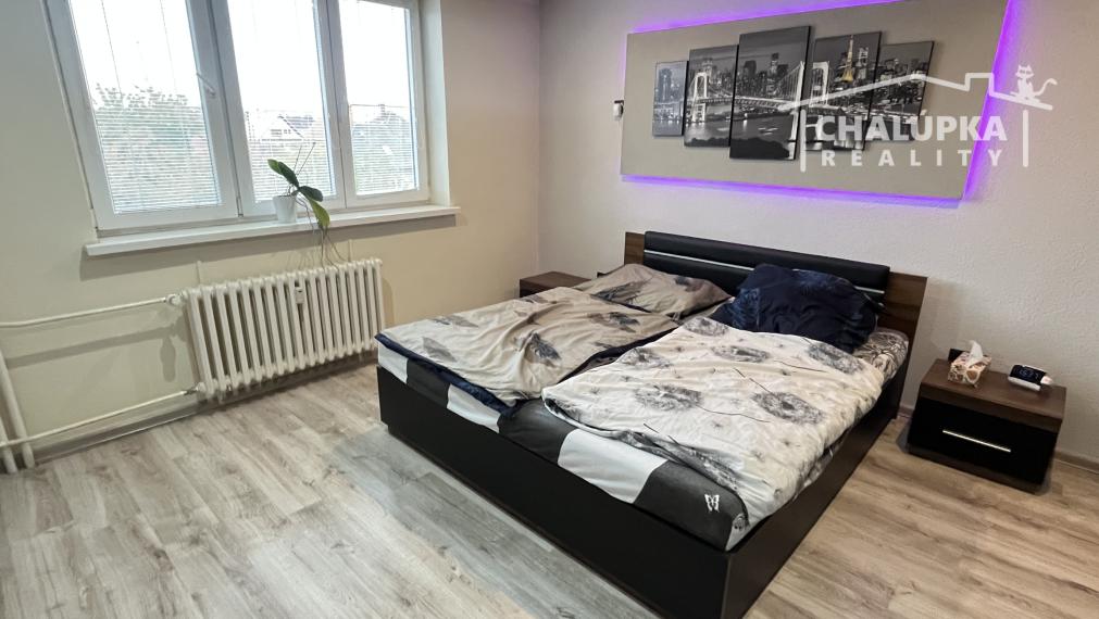 Zariadený 3-izbový byt s 2 balkónmi a parkovaním v Trenčíne, ul. Bavlnárska