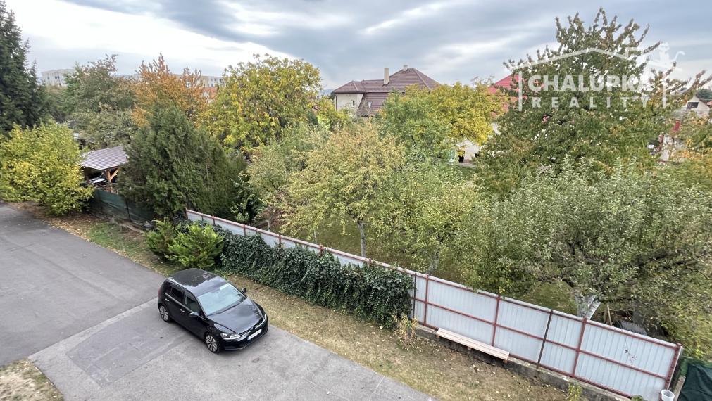 Zariadený 3-izbový byt s 2 balkónmi a parkovaním v Trenčíne, ul. Bavlnárska
