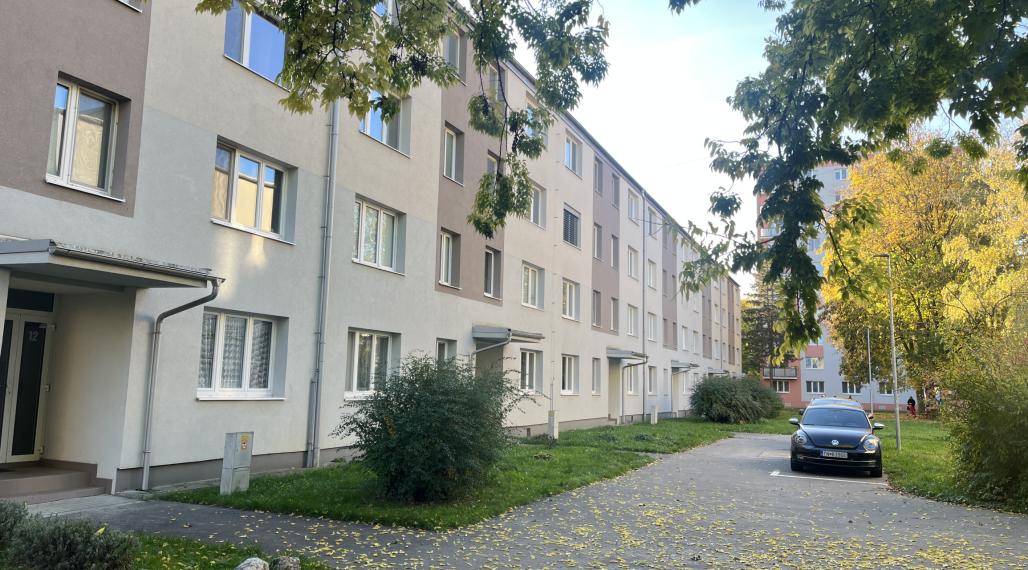 Zrekonštruovaný 3-izbový byt s lodžiou v Trenčíne, ul. Osvienčimská, Sihoť II