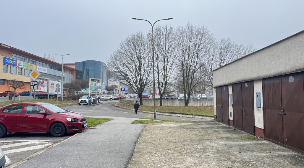 Na prenájom: Garáž na Západnej ul. v Trenčíne - Juh II