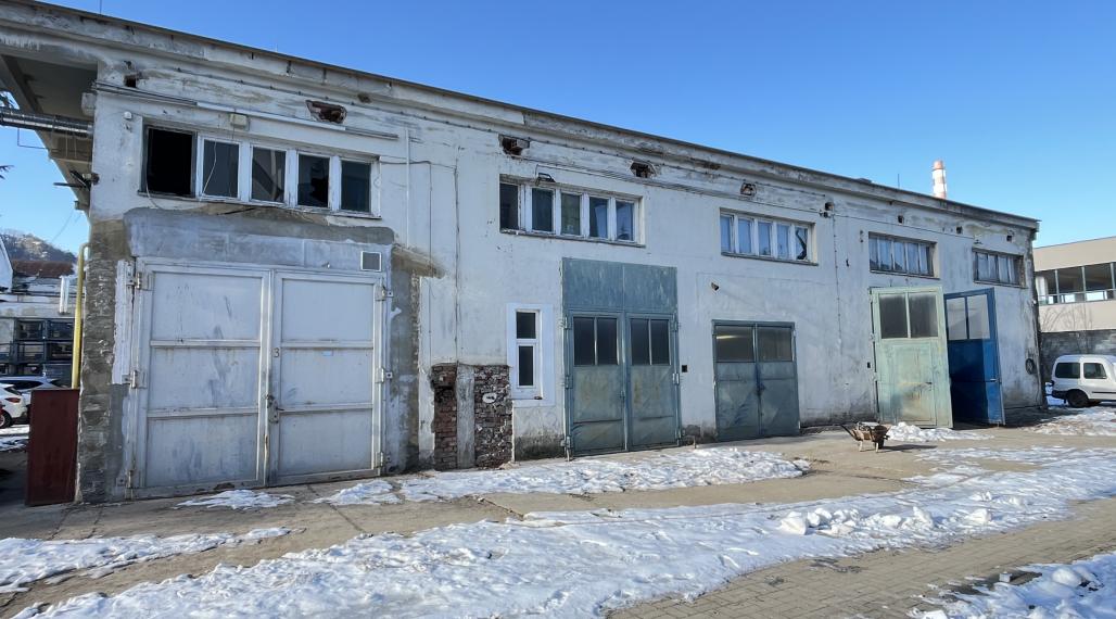 Na prenájom: Priestory 370 m2, Trenčín - Súvoz