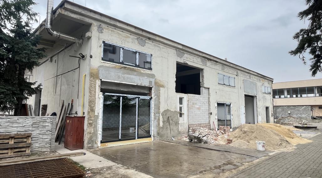 Na prenájom: Priestory 370 m2, Trenčín - Súvoz