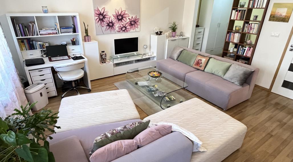Pekný 1 a 1/2 izbový byt s balkónom 43 m2 Východná ul. Trenčín