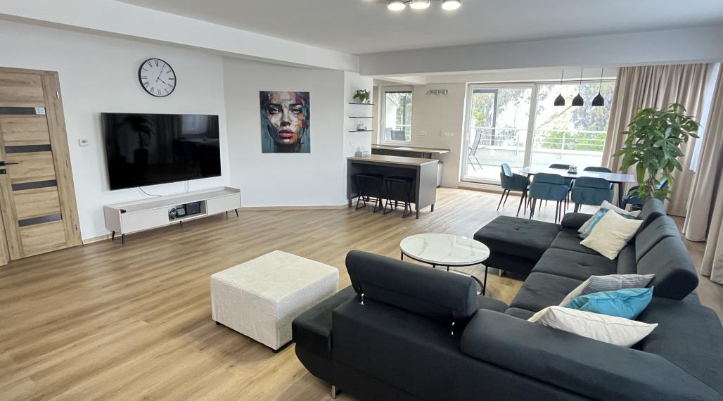 NA PRENÁJOM: 5-izbový mezanín 176 m2 + 2 terasy 43 m2 + garáž, Trenčín - Pod Sokolice